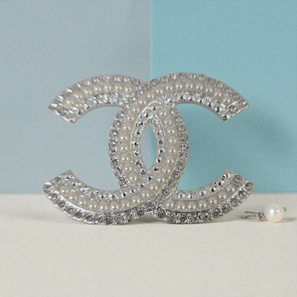 🔥Lux Brooch🔥 - Picture 4 of 8